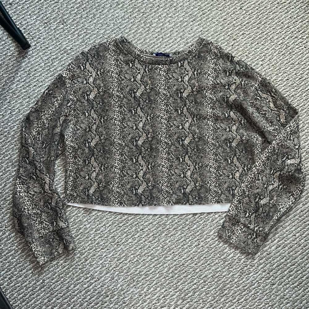 Zara Snake print cropped sweater